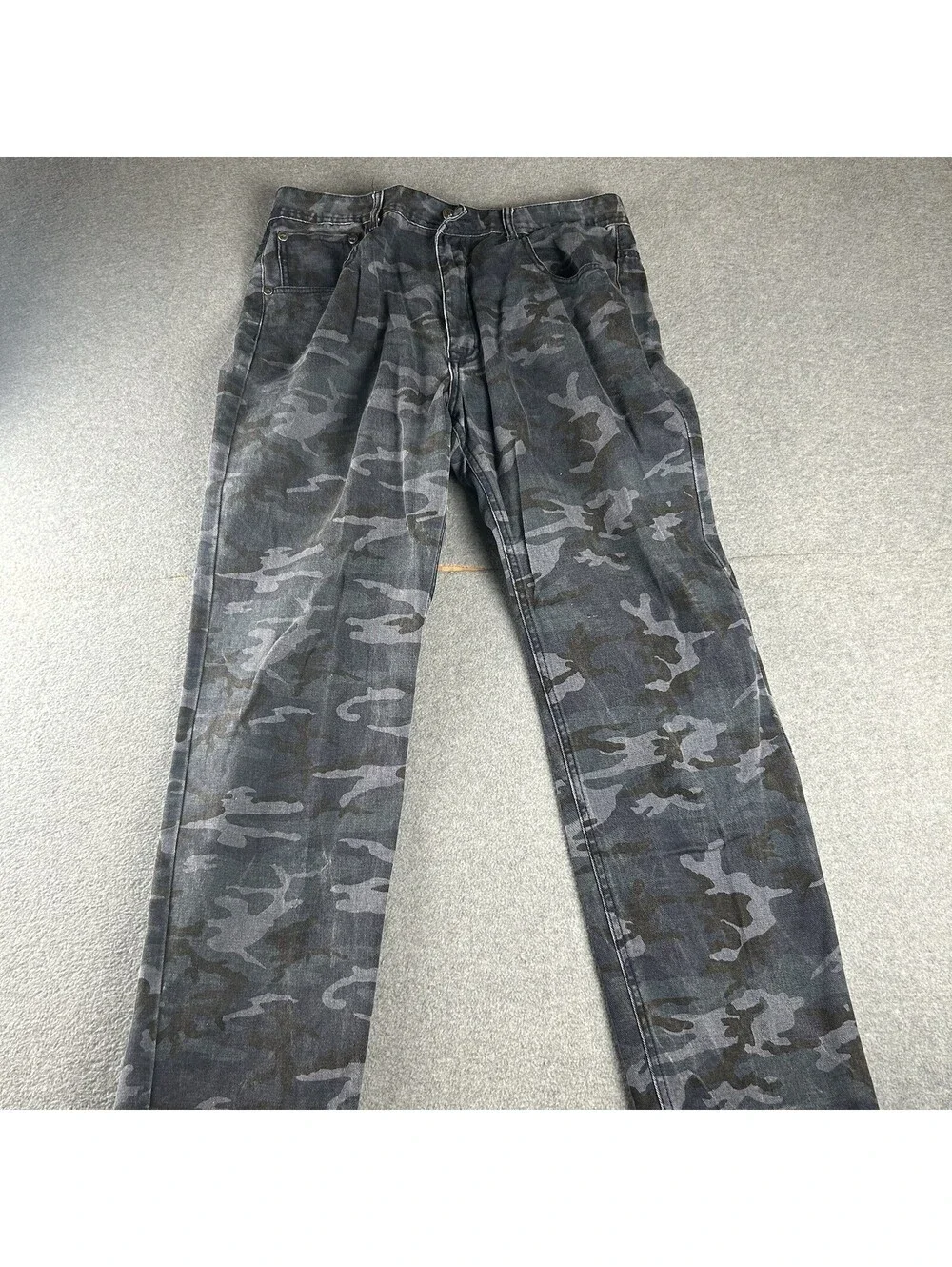 Size 38x34 akademiks Camo Blue Embellished Capri Casual Pants